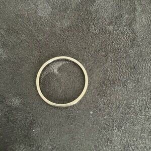 Elegant 10 K solid White Gold Band Ring size 9.5